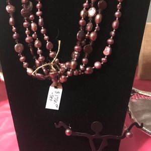 Vantel pearls necklace and earring set